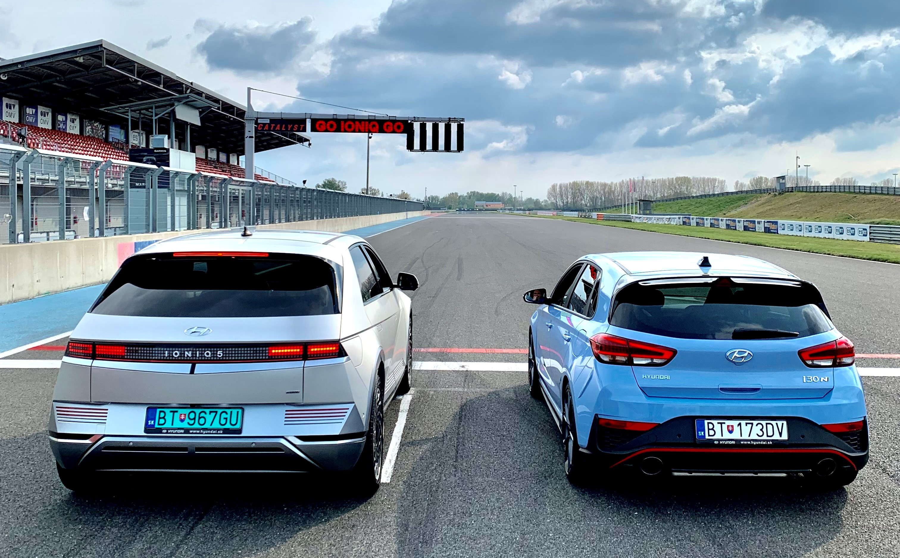 Drag race IONIQ 5 vs i30 N