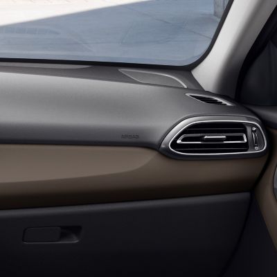 Detail of the new Hyundai i30 Fastback interior in Ebony Brown, one of three new interior colours.