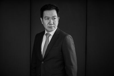Portrét Sang Yup Lee, senior viceprezidenta Hyundai a riaditeľa Hyundai Global Design Center 