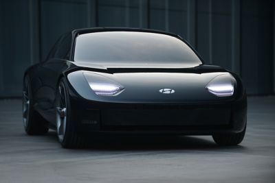 Koncept elektrického vozidla Hyundai Prophecy, pohľad spredu.