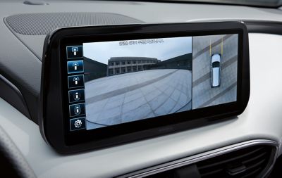 The surround view monitor in the new SANTA FE 7 seat SUV.