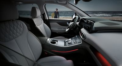 Interior view of the new Hyundai SANTA FE Plug-in Hybrid 7 seat SUV showing the cockpit. 